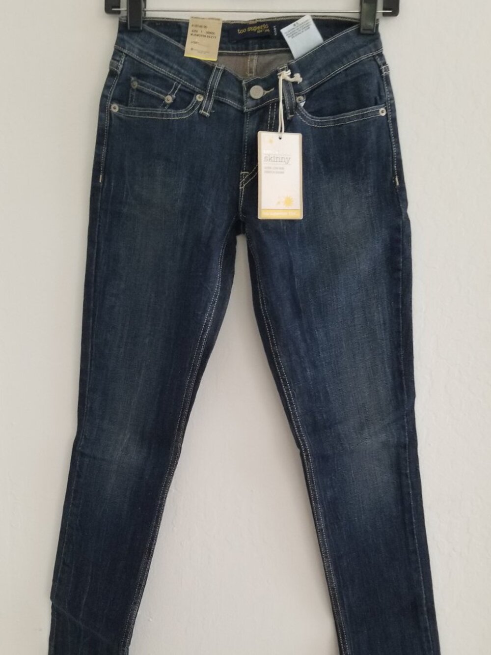 Levi’s 524 Skinny 115070170 Jeans Juniors Brand New with Tags